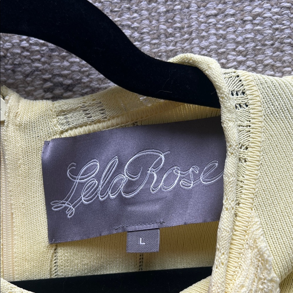 Elegant Yellow Maxi Dress - Picture 8 of 12